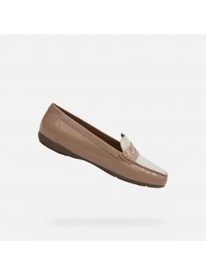 Damenmokassins GEOX ANNYTAH MOC G000632 HELLBRAUN