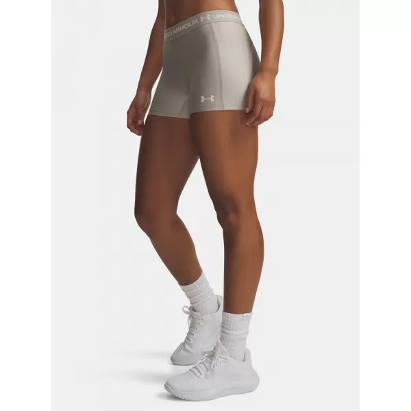 Damen-Shorts UNDER ARMOUR HEATGEAR SHORTY 6010725-203 BRAUN 