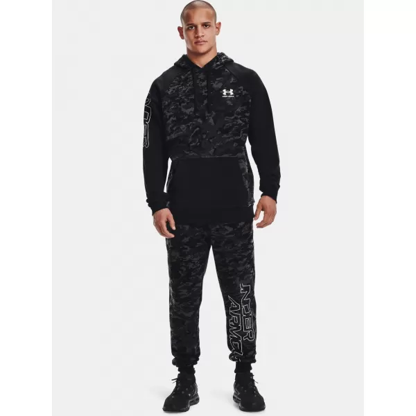  Herren-Jogginghose UNDER ARMOUR RIVAL FLC CAMO SCRIPT JGR 1366313-001 SCHWARZ 