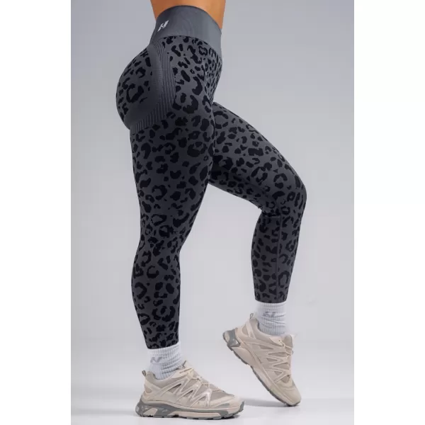  Kompressions-Push-up-Leggings mit Leopardenmuster NEBBIA PRIMAL 849 SCHWARZER LEOPARD 