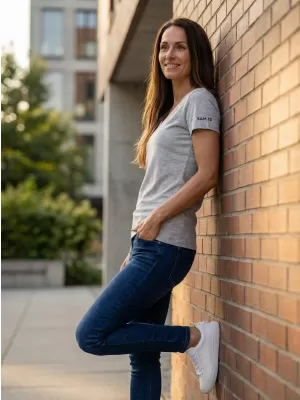 Frauen t -Shirt mit kurzen Ärmeln SAM 73 UNA WT 866 GRAU