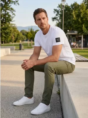 Herren-T-Shirt mit kurzen Ärmeln SAM 73 FREDDIE MT 791 WEIß