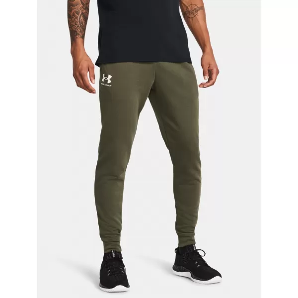  Herren-Jogginghose UNDER ARMOUR RIVAL TERRY JOGGER 1380843-390 GRÜN 