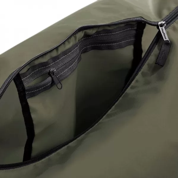  | BG 150 OLIVE GRÜN/SCHWARZ BagBase 